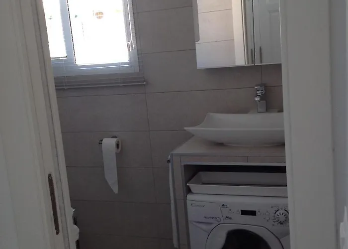 Nevada 3-23 Apartment